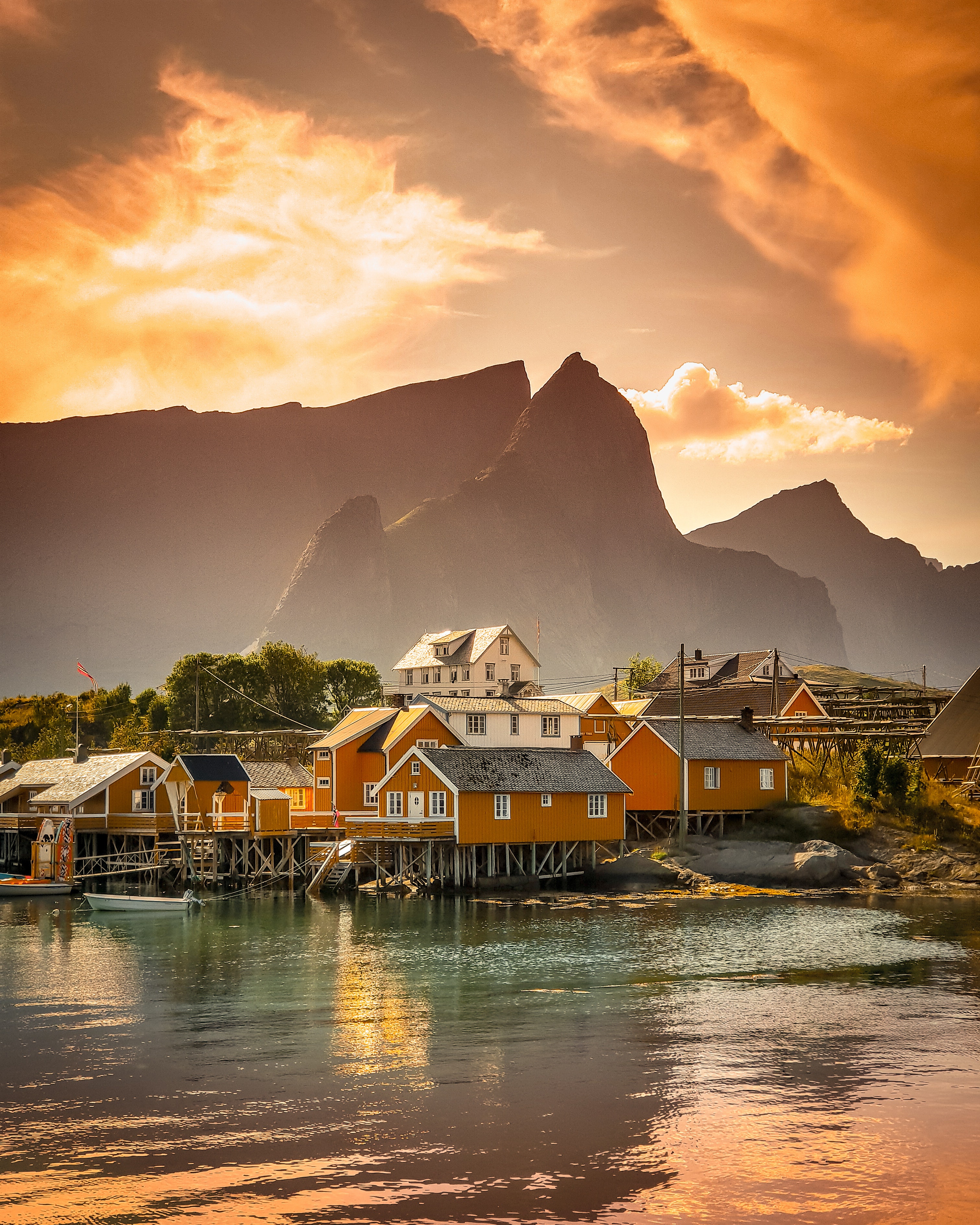 Houses next to the sea